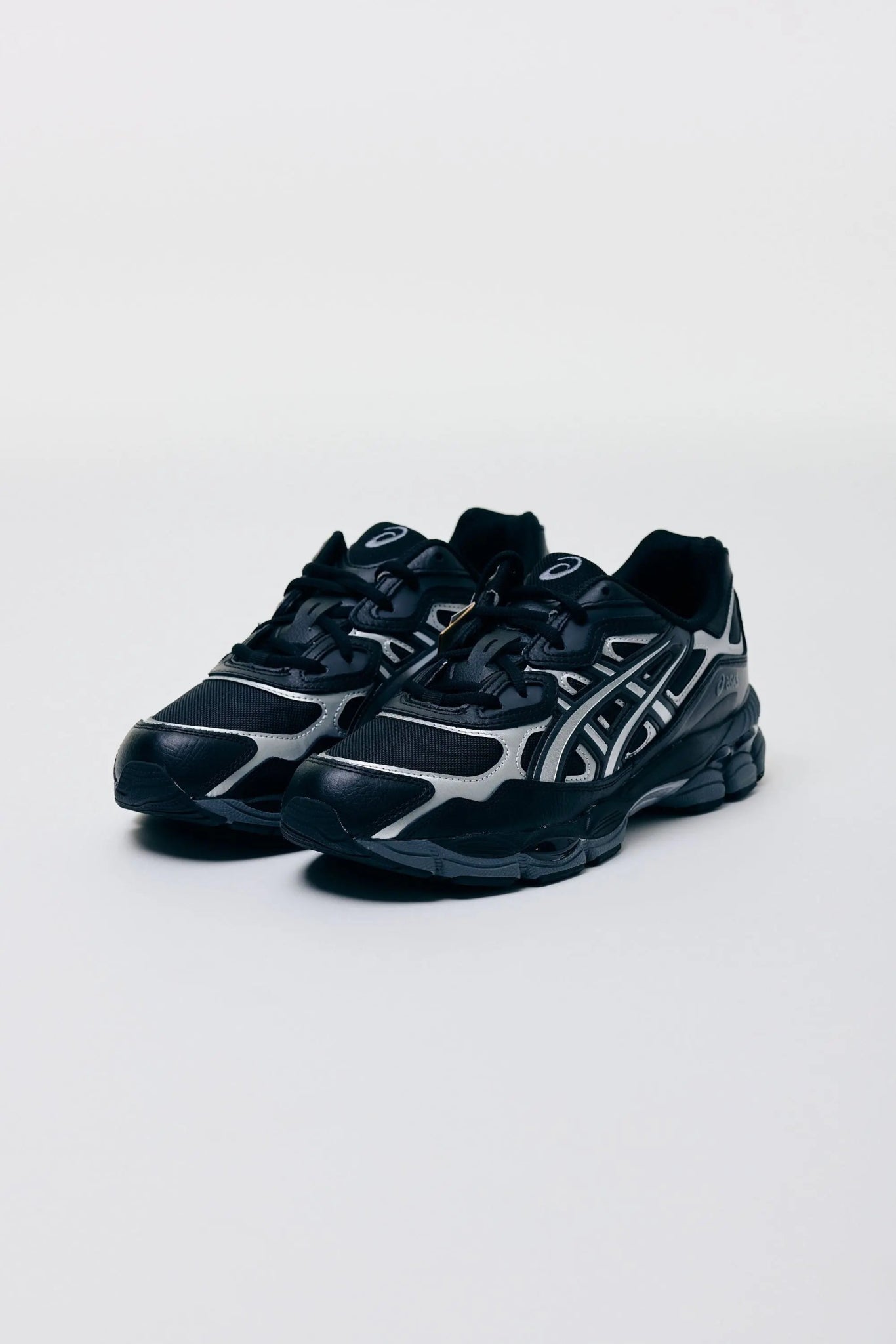 ASICS Sportstyle GEL-NYC BLACK/GRAPHITE GREY - LOOT. Basel